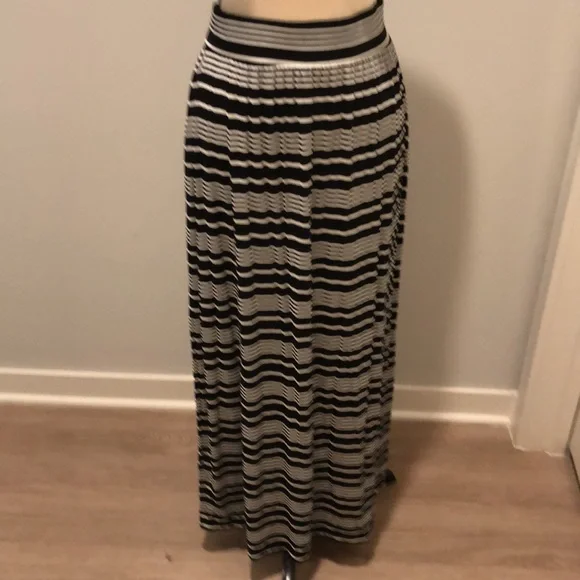 Loft Petites Maxi Skirt Black And White Striped  Size SP - Picture 2 of 15